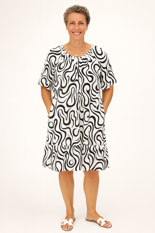 Kathy Swirl black